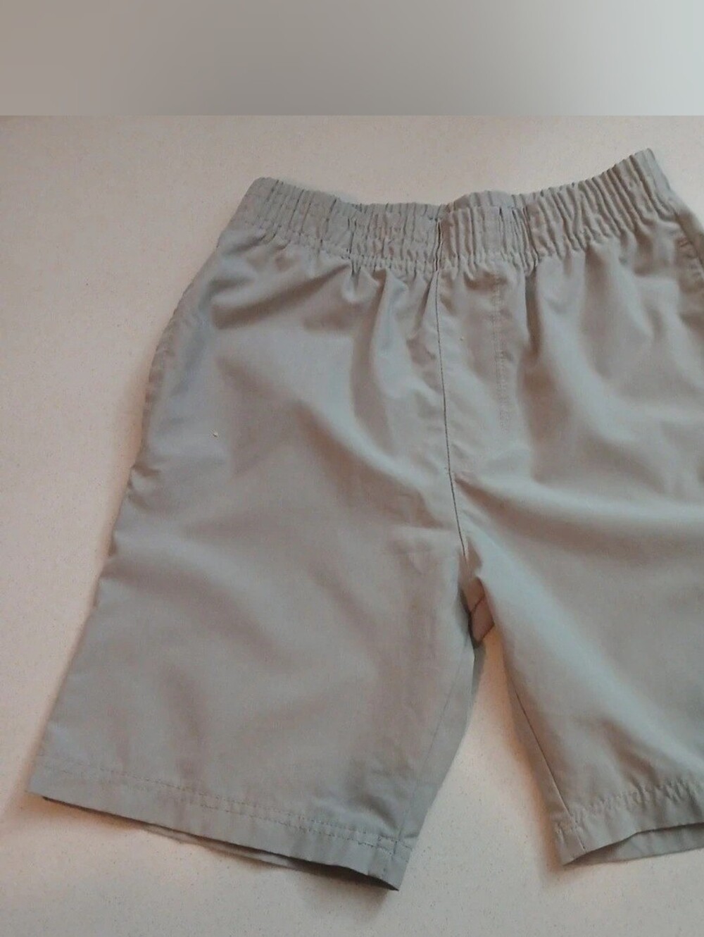 New Balance Kids Size 5/6 Boys Shorts Gray